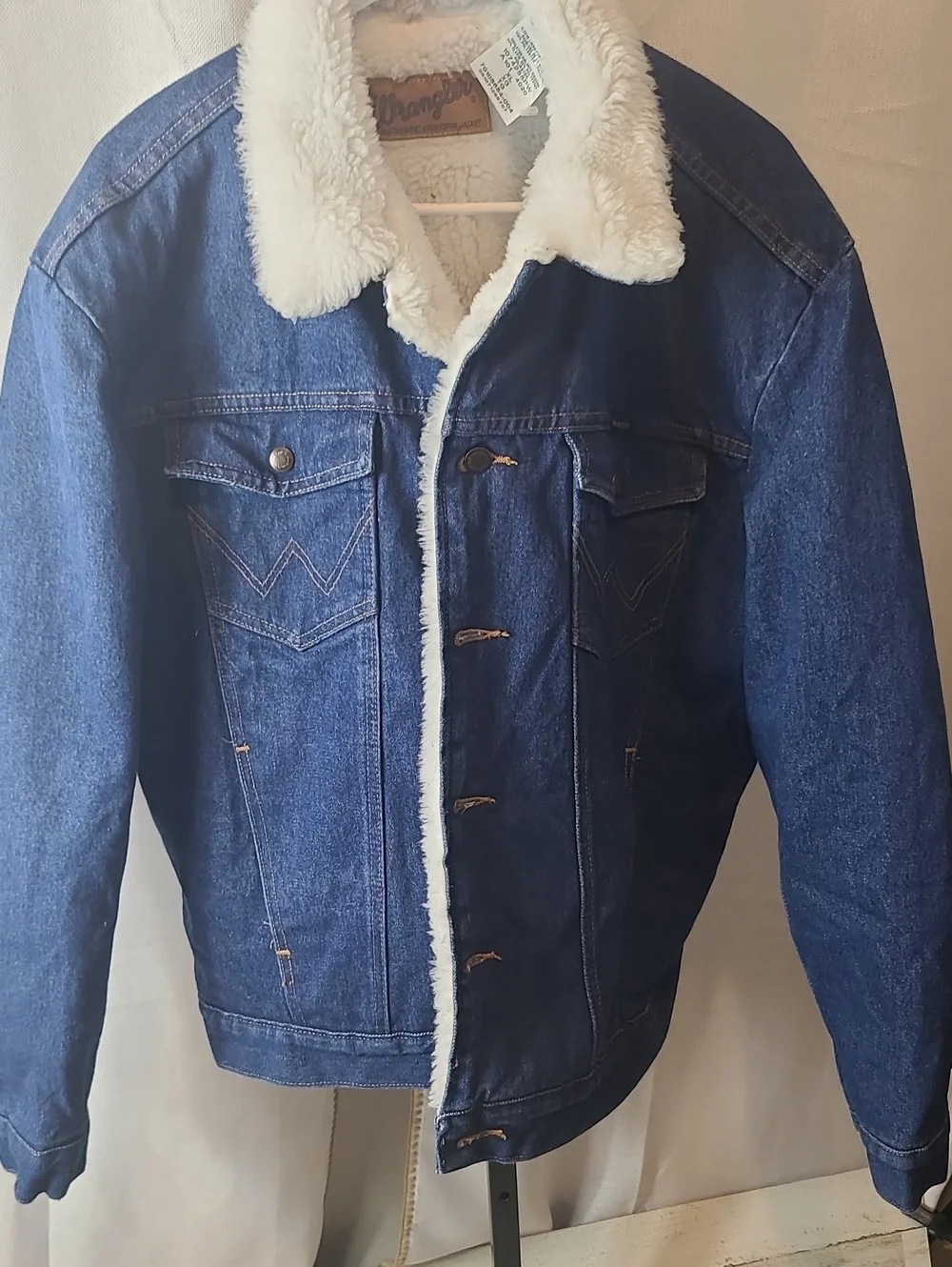 Wrangler Sherpa Lined Denim Jacket XL MENS.  2010